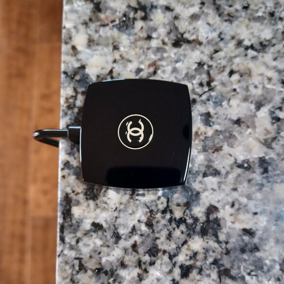 CHANEL Bag Hanger Hook with CC logo - New - Picture 3 of 7